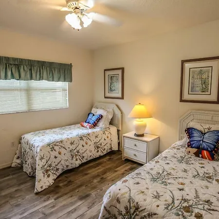 Villa Hibiscus 824